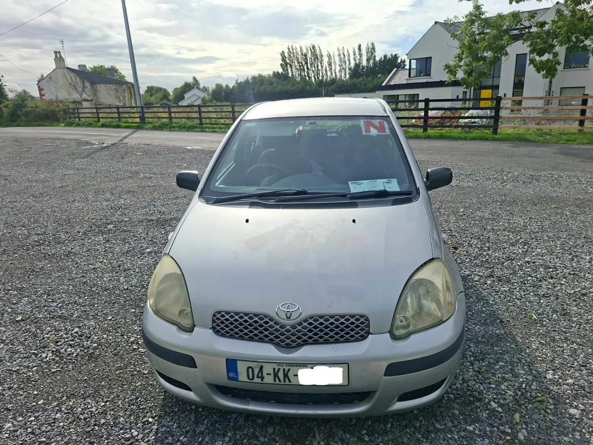 Toyota Yaris 2004 - Image 1