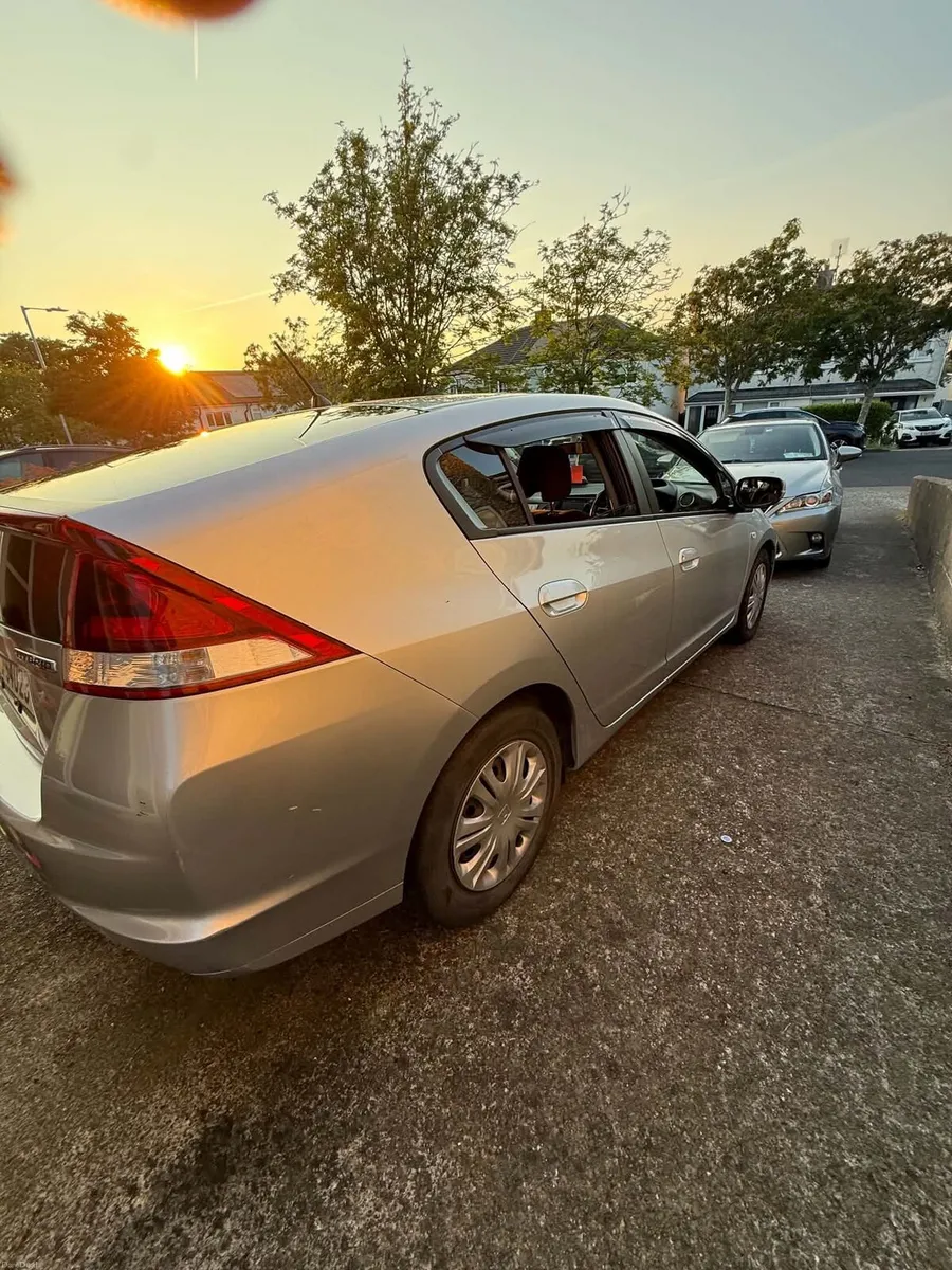 Car - Image 4