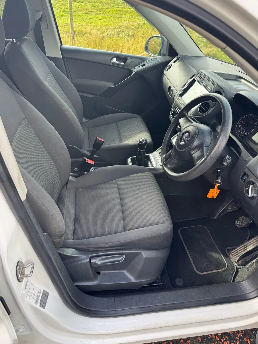 Volkswagen Tiguan Low Miles - Image 5