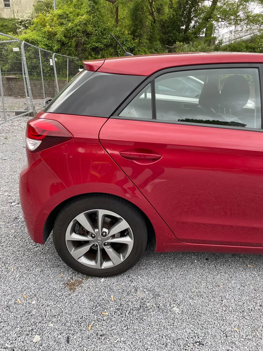 Hyundai i20 2015 - Image 2