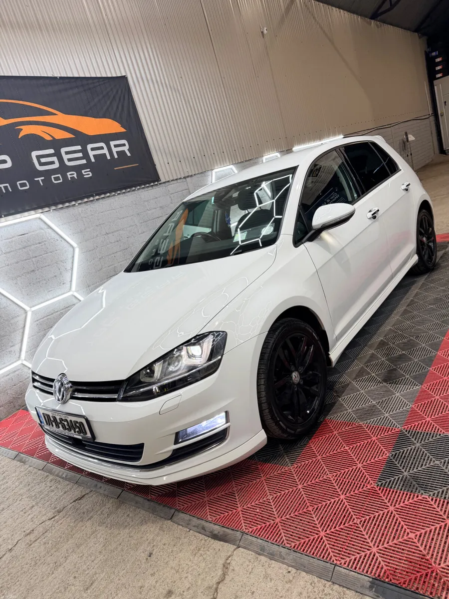 2017 Volkswagen Golf 1.4 Petrol Automatic highline - Image 1