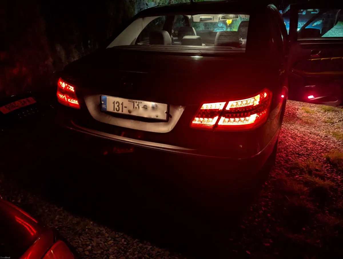 Mercedes-Benz E-Class 2013 - Image 2