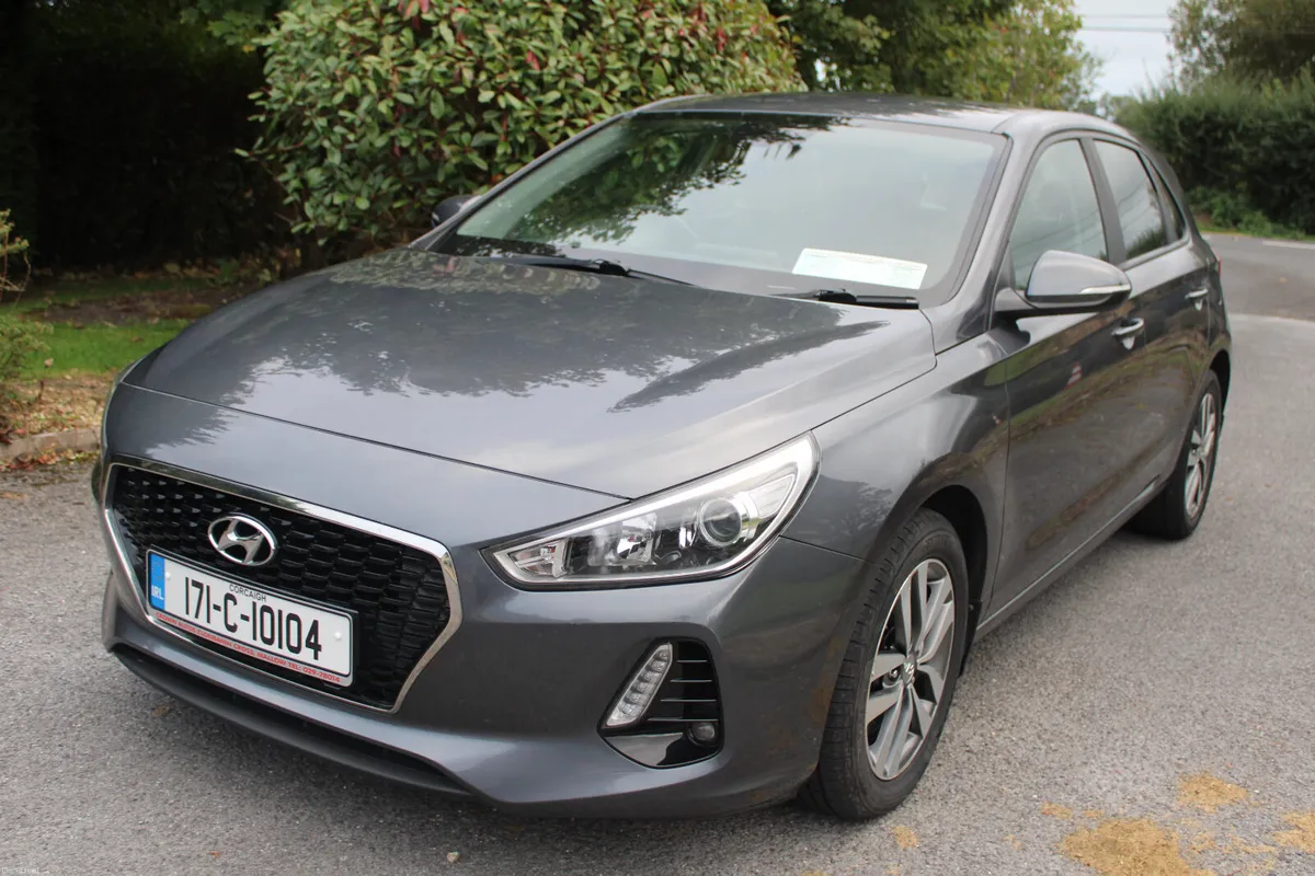 2017 HYUNDAI i30 DELUXE 1.6 CRDI - Image 1
