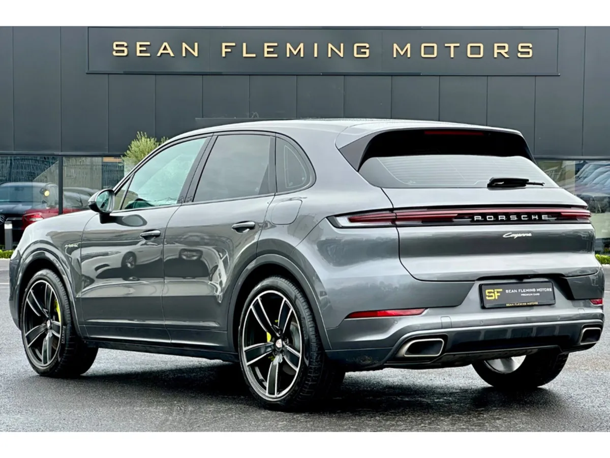 Porsche Cayenne V6 E-HYBRID AUTOMATIC - Image 3