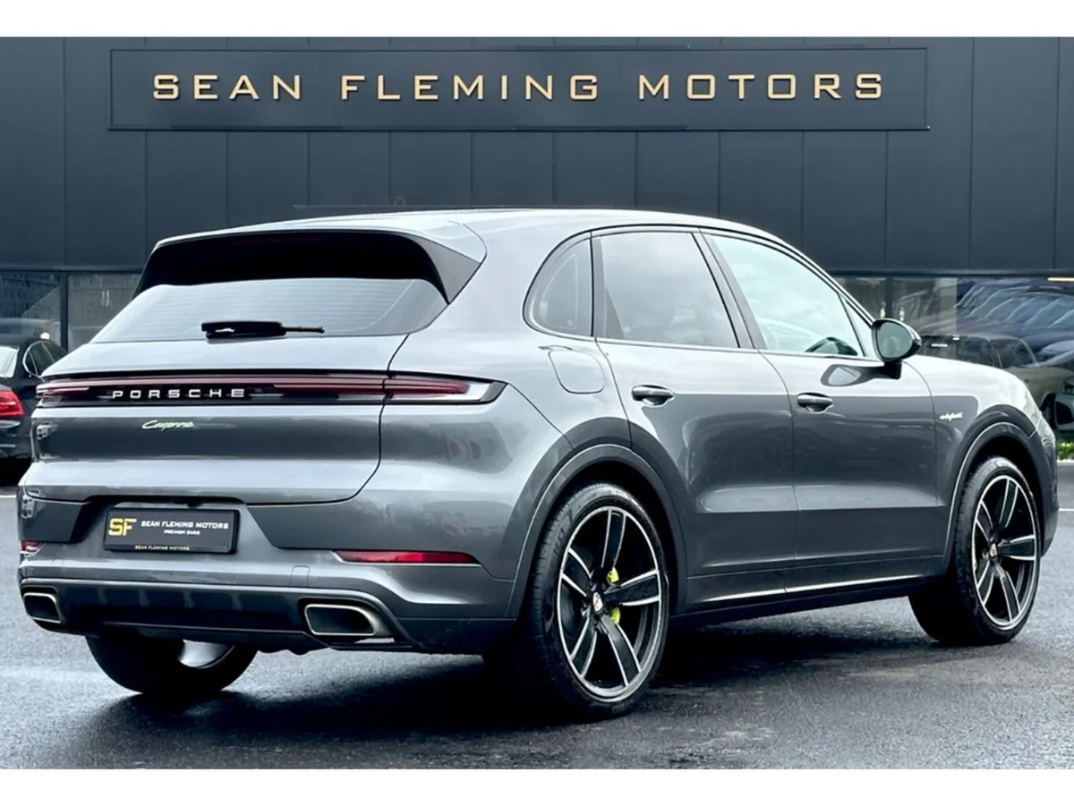 Porsche Cayenne V6 E-HYBRID AUTOMATIC - Image 4