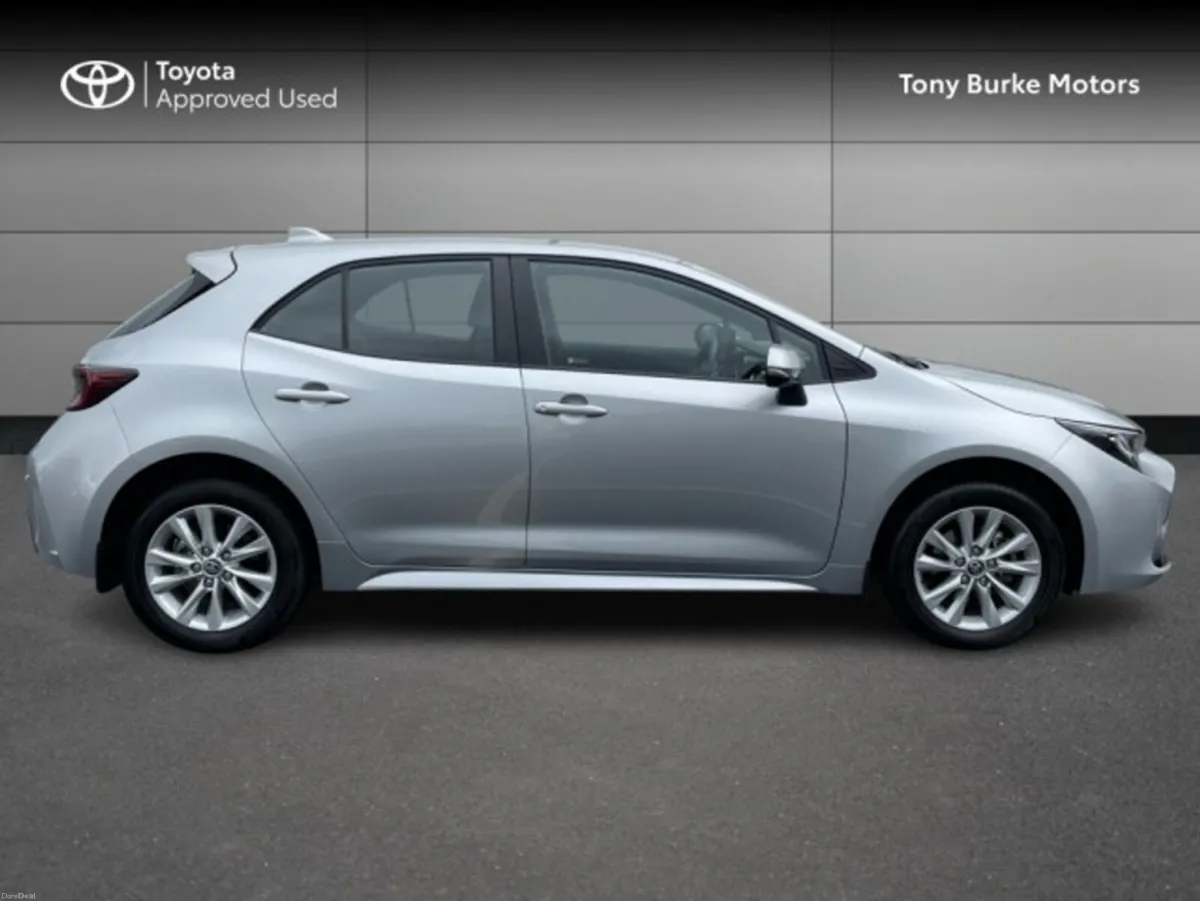 Toyota Corolla 5dr Hatchback - LUNA - 1.8 Hybrid & - Image 3