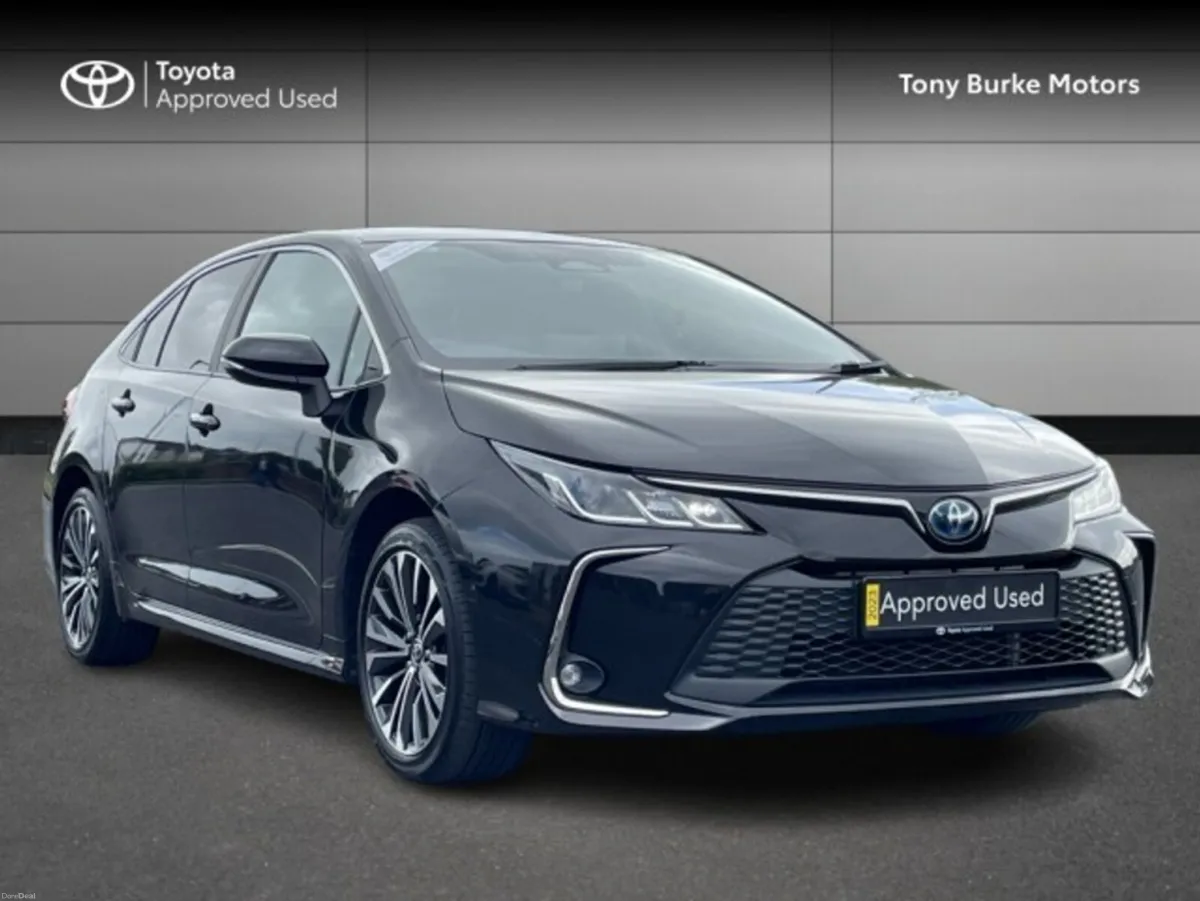 Toyota Corolla Saloon - LUNASPORT Edition - 1.8 Hy - Image 1