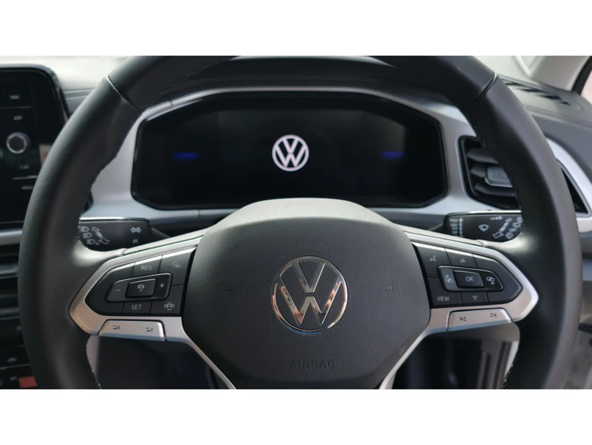 Volkswagen T-Roc SPECIAL EDITION 75 - VERY LOW MIL - Image 4