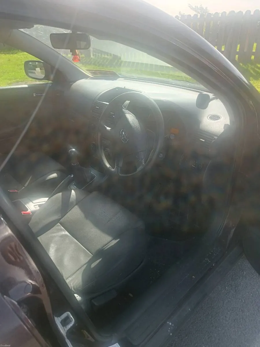 07 Toyota Avensis - Image 4