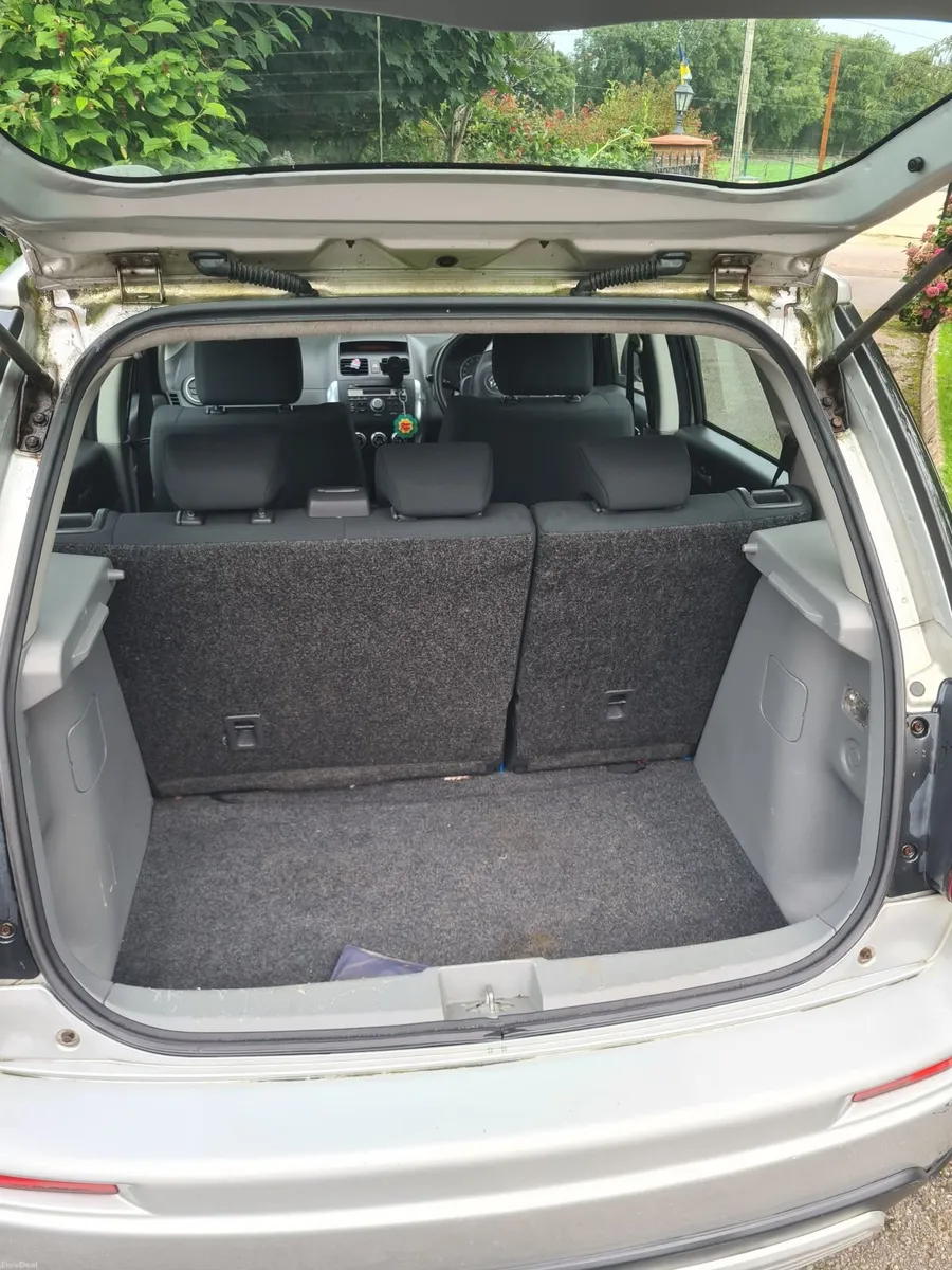 Suzuki SX4 2009 automatic - Image 4
