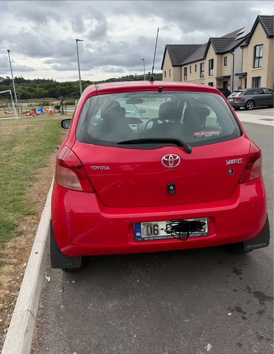 Toyota Yaris - Image 2