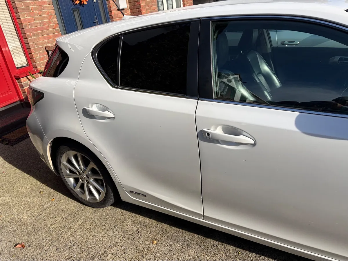 Lexus CT 2011 - Image 5