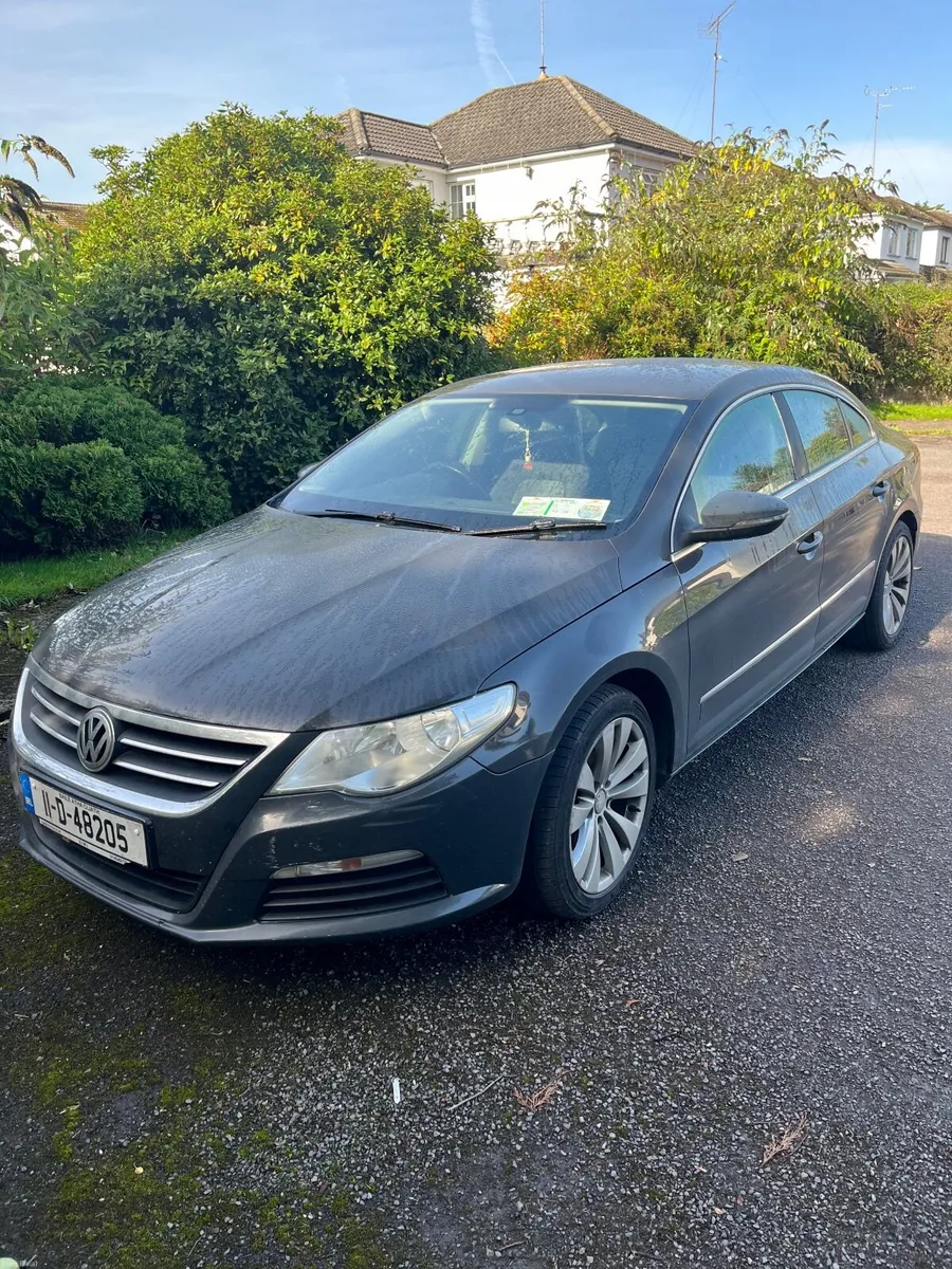 Volkswagen Passat 2011 - Image 1