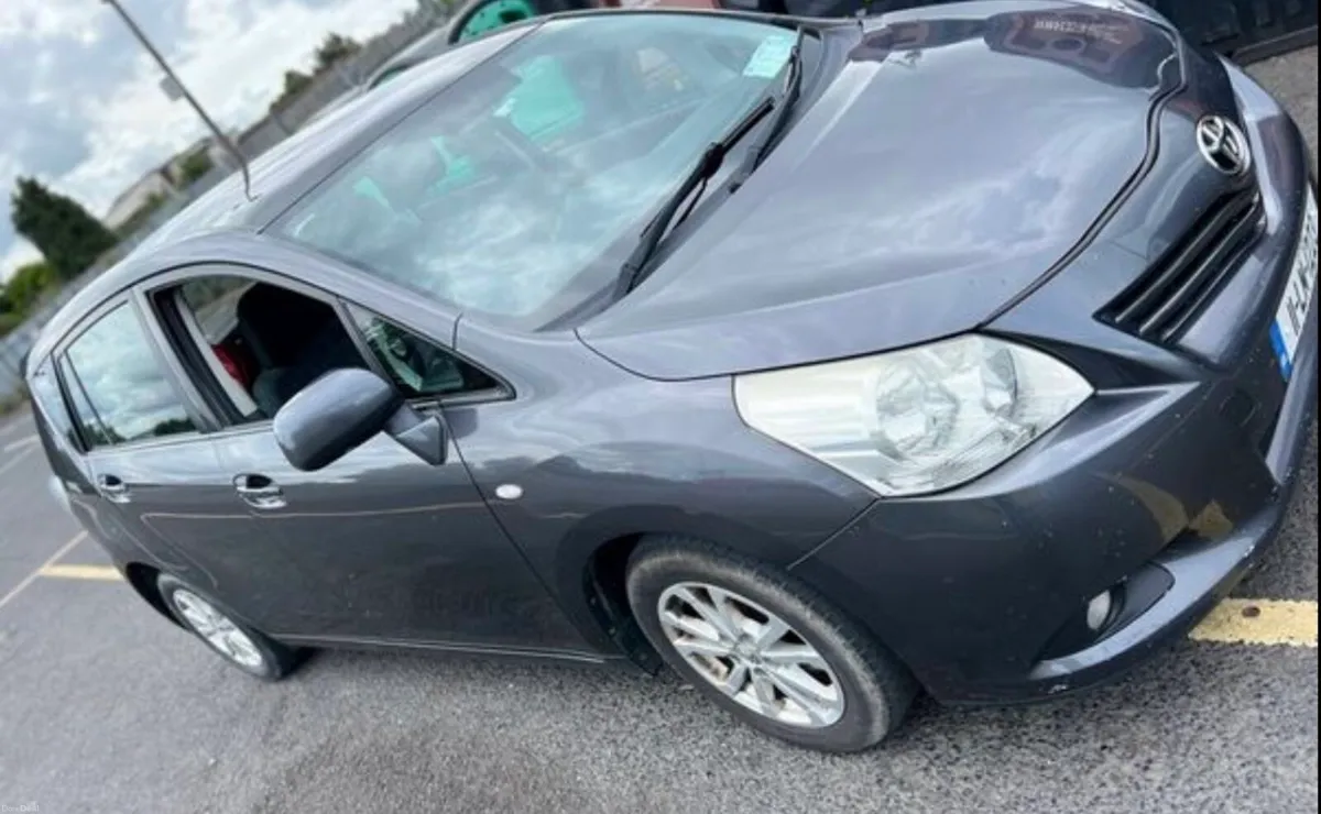 Toyota verso 7seater. 2.0 D4D - Image 3