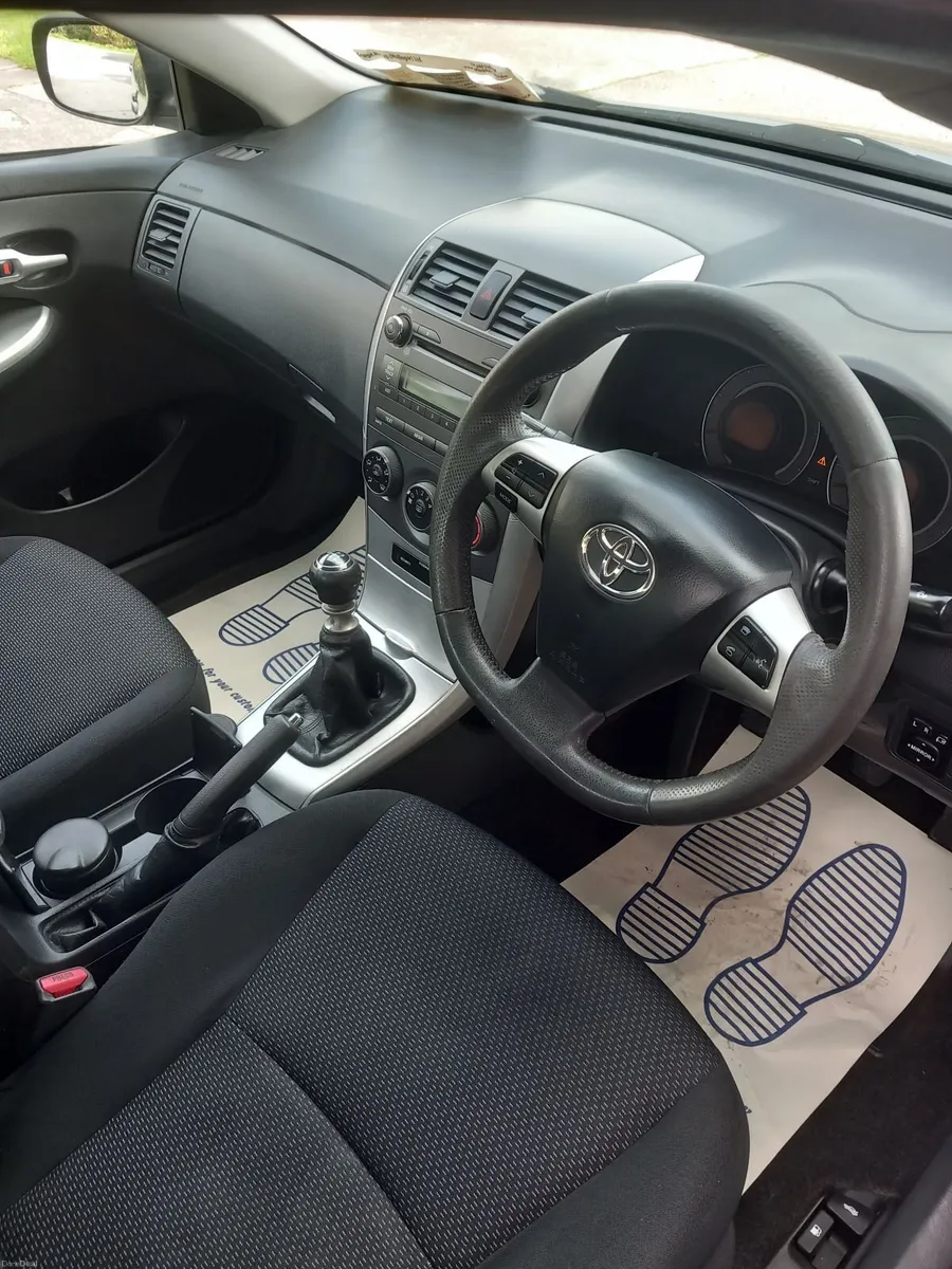 Toyota Corolla 2011 - Image 5