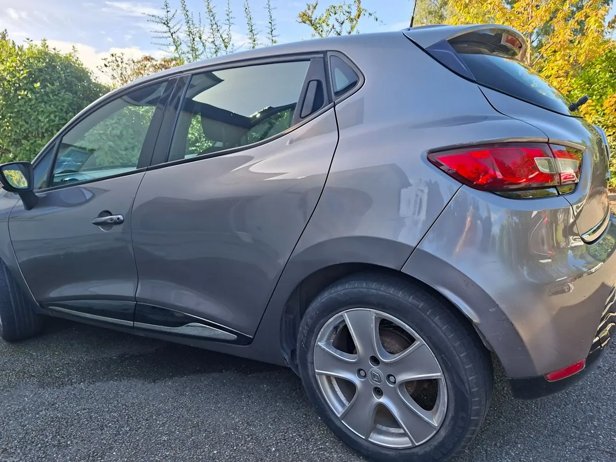 Renault Clio 2016 - Image 5