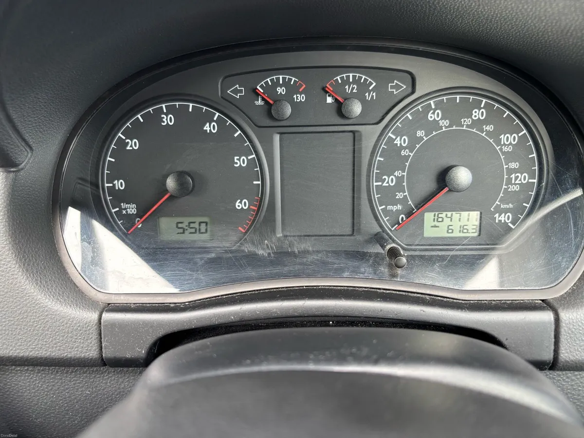 Volkswagen Polo 2004 - Image 5