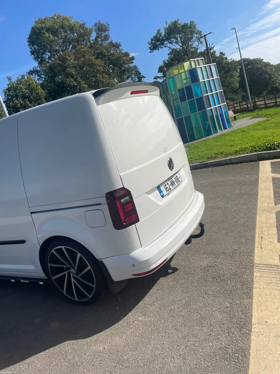 Volkswagen Caddy 2016 - Image 2