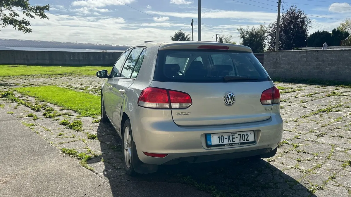 Car - Image 3