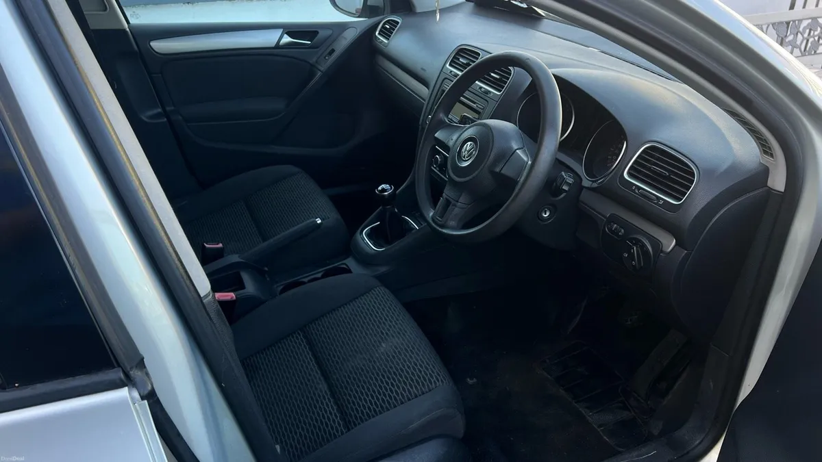Car - Image 5