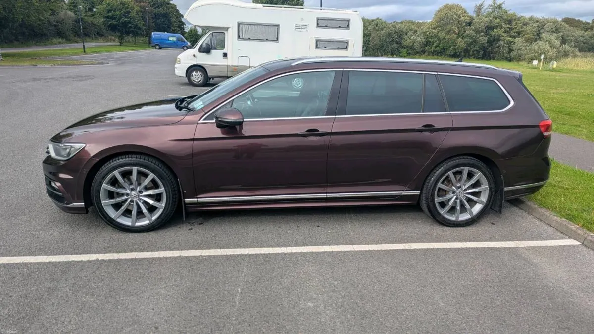 Volkswagen Passat 2.0 TDI 190HP R-Line DSG auto - Image 3