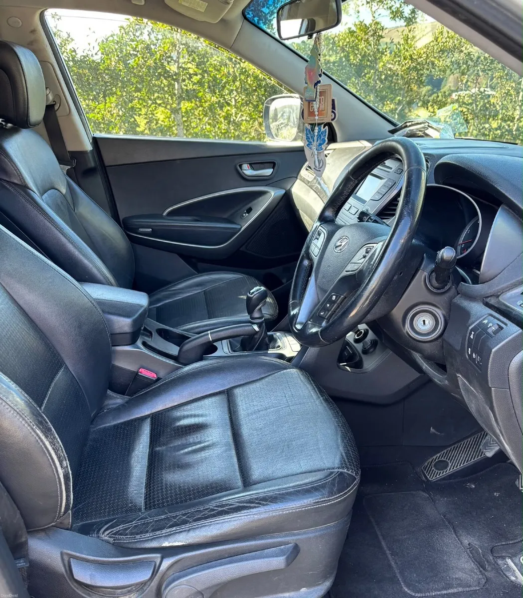 Hyundai Santa Fe 2013 - Image 5