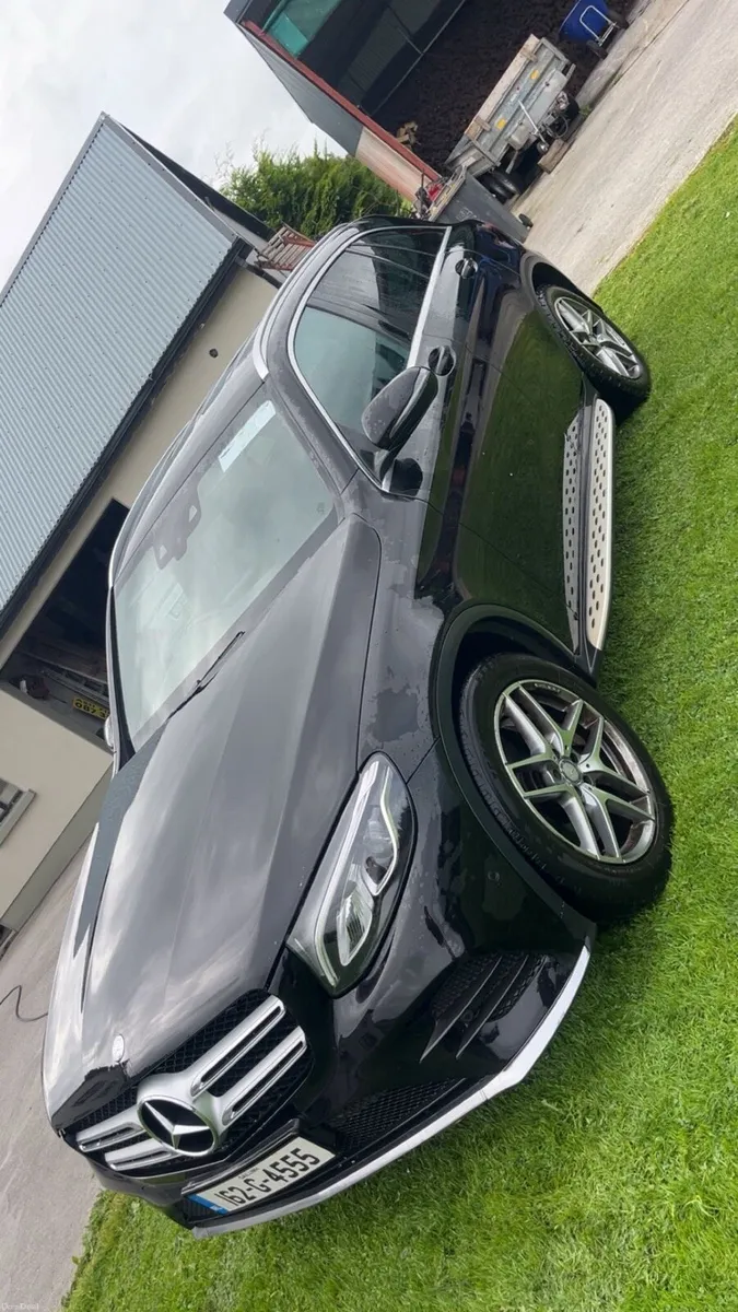 Mercedes AMG GLC220 - Image 5