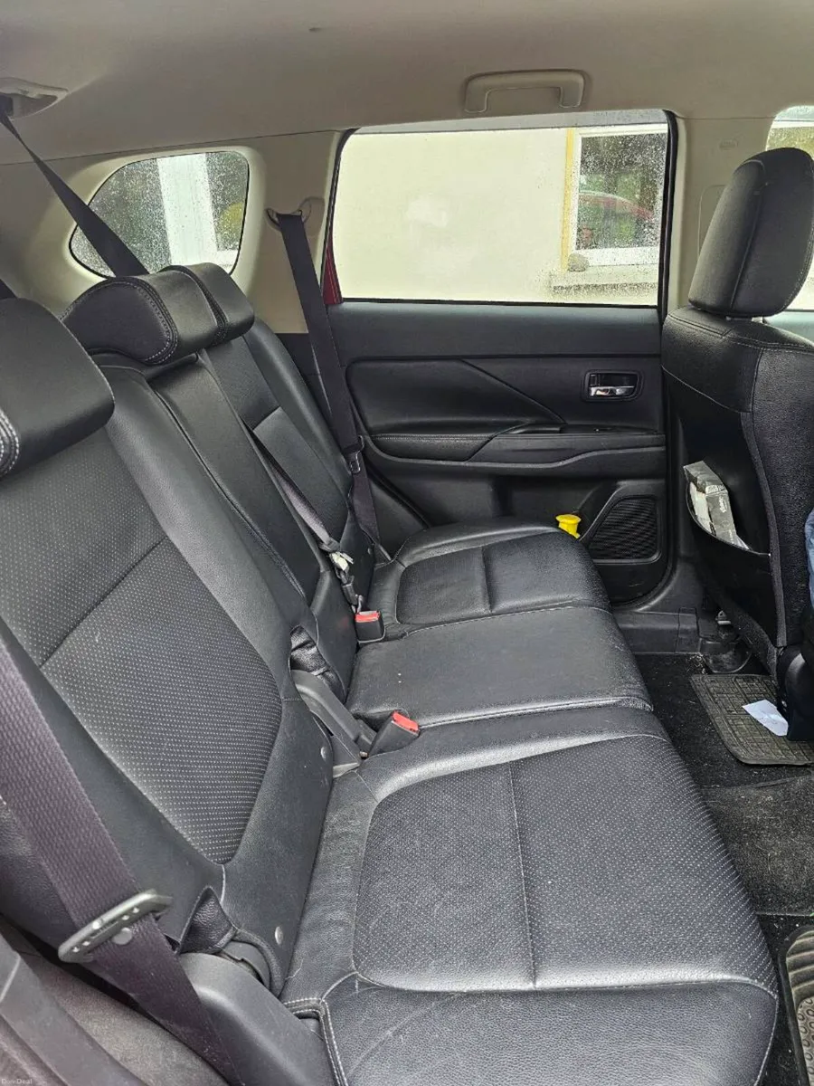 Mitsubisti Outlander - Image 6
