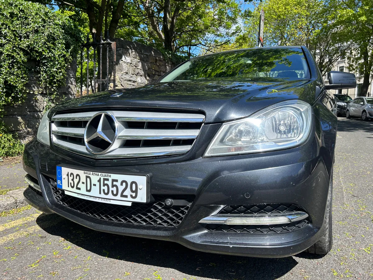 2013 MERCEDES C CLASS MANUAL LEATHER INTERIOR - Image 3