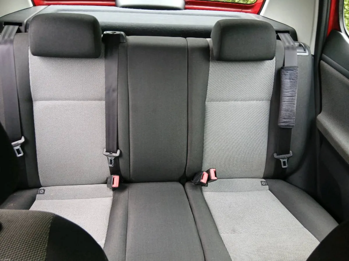Car - Image 6