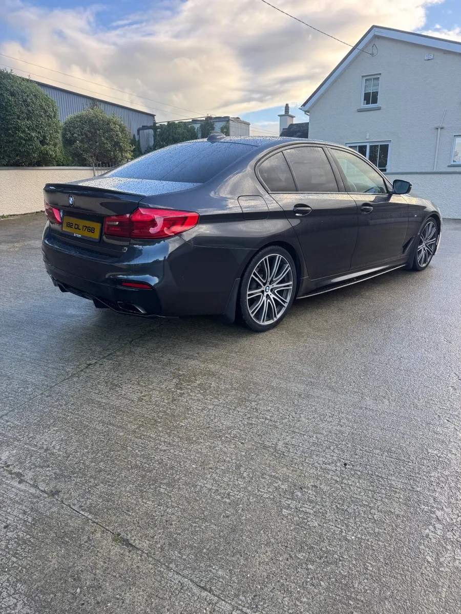 BMW 5-Series 2018 - Image 4