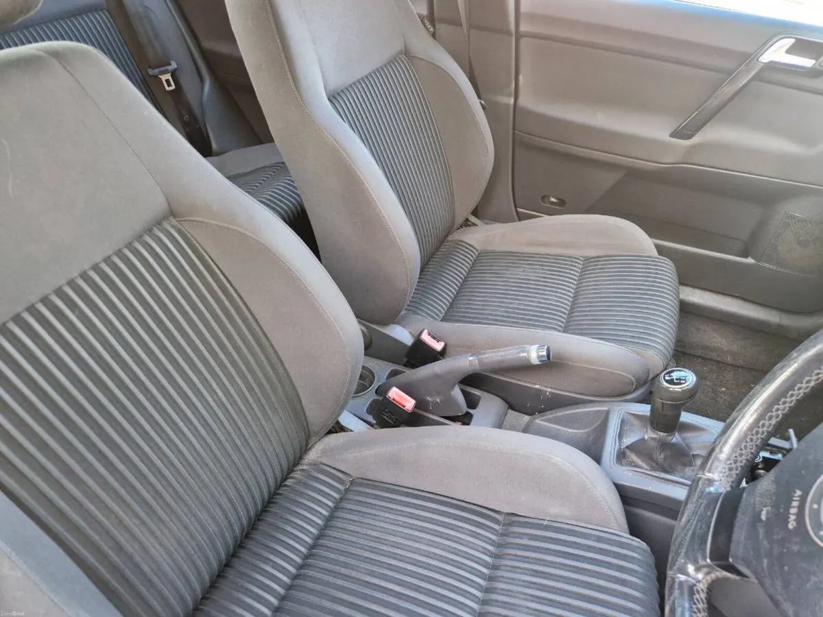 Car - Image 6