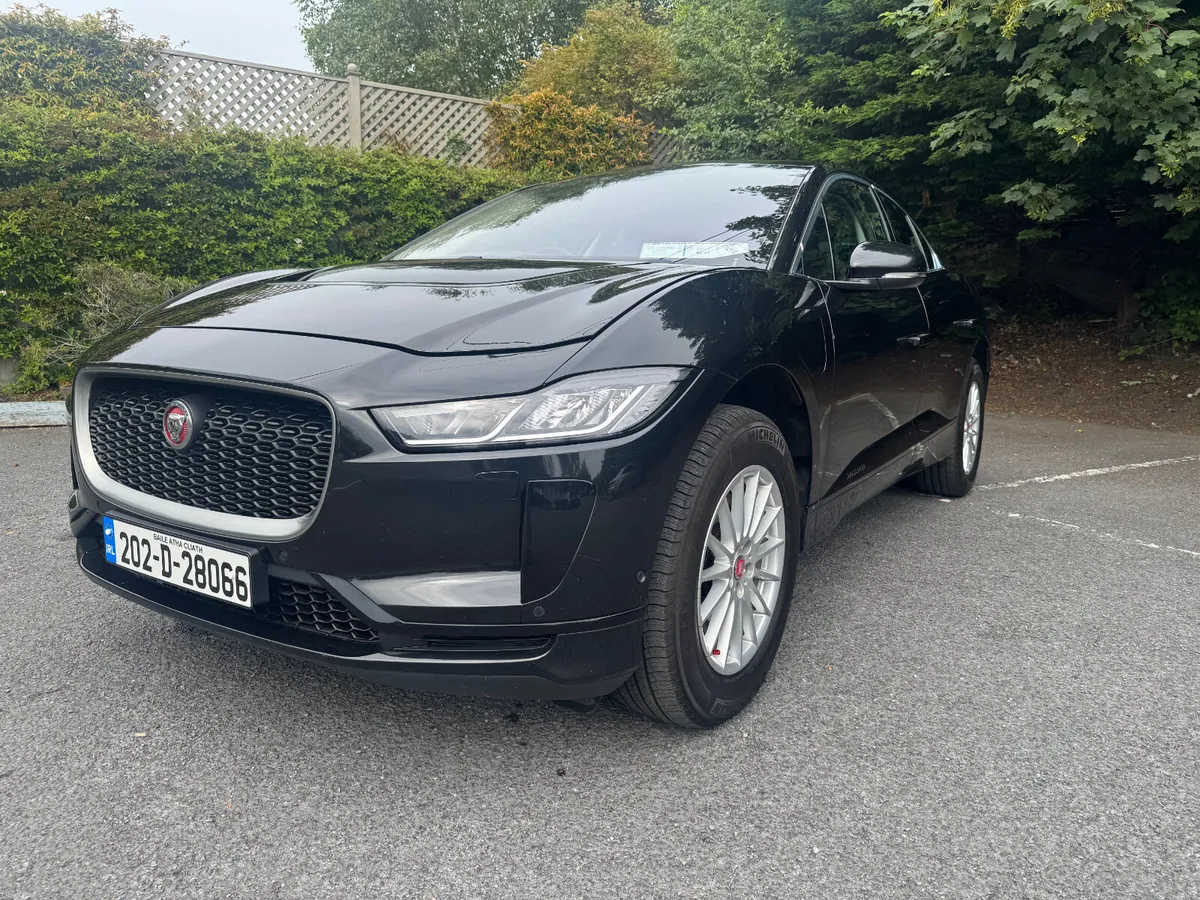 Jaguar I-Pace EV400 in exceptional cond & warranty - Image 1