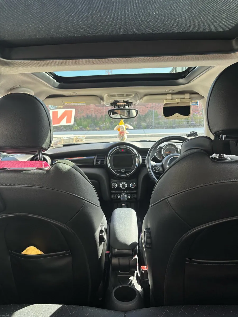 2017 MINI Cooper Automatic Panaromic Sunroof - Image 5