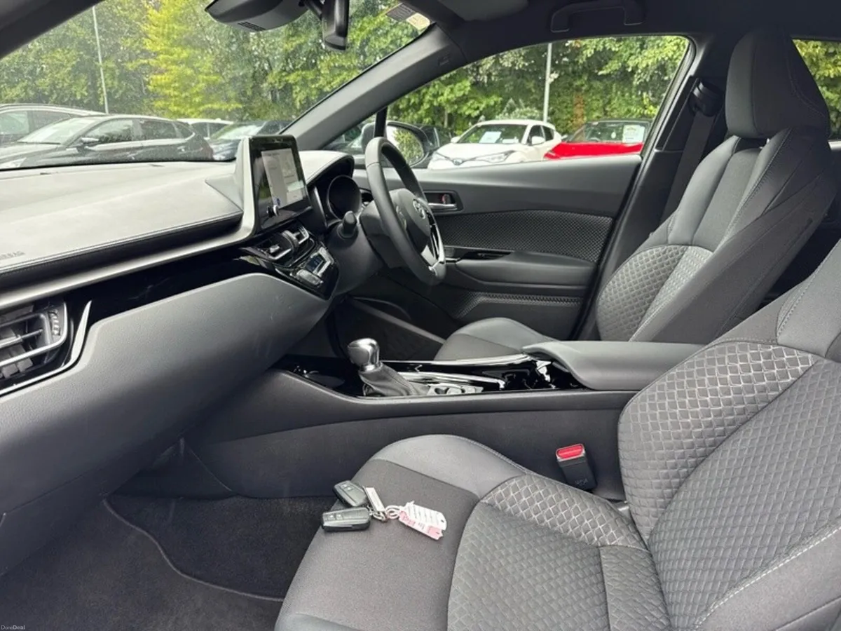 Toyota C-HR C-HR HYBRID SPORT - Image 6