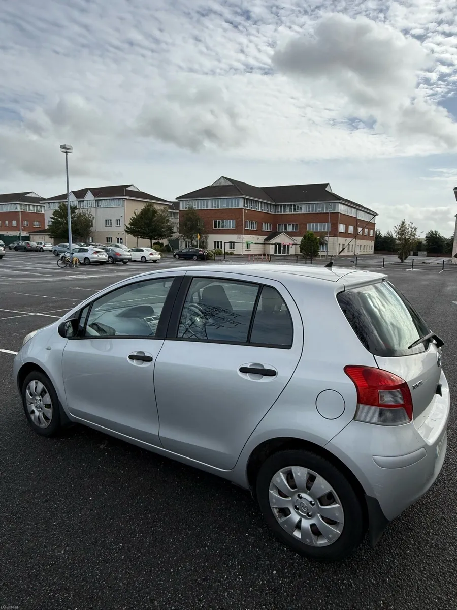 Toyota Yaris - Image 5