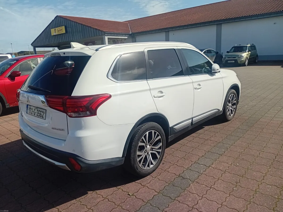 172 MITSUBISHI OUTLANDER 4X4 - Image 5