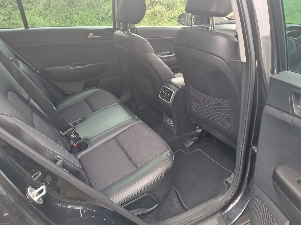 Kia Sportage 2017 - Image 2