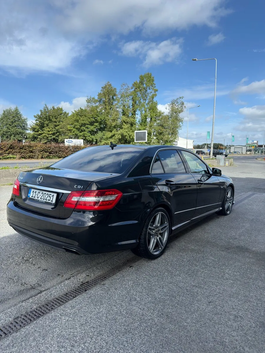 Mercedes-Benz E350 Amg - Image 3