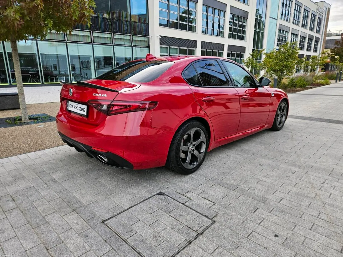 Alfa Romeo Giulia Speciale 2.2td 180bhp rwd - Image 2