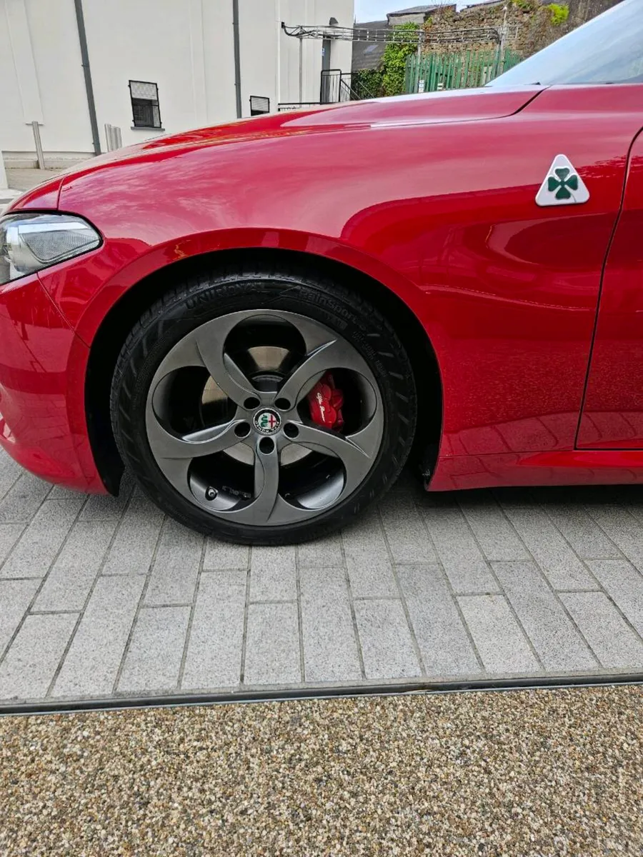 Alfa Romeo Giulia Speciale 2.2td 180bhp rwd - Image 5