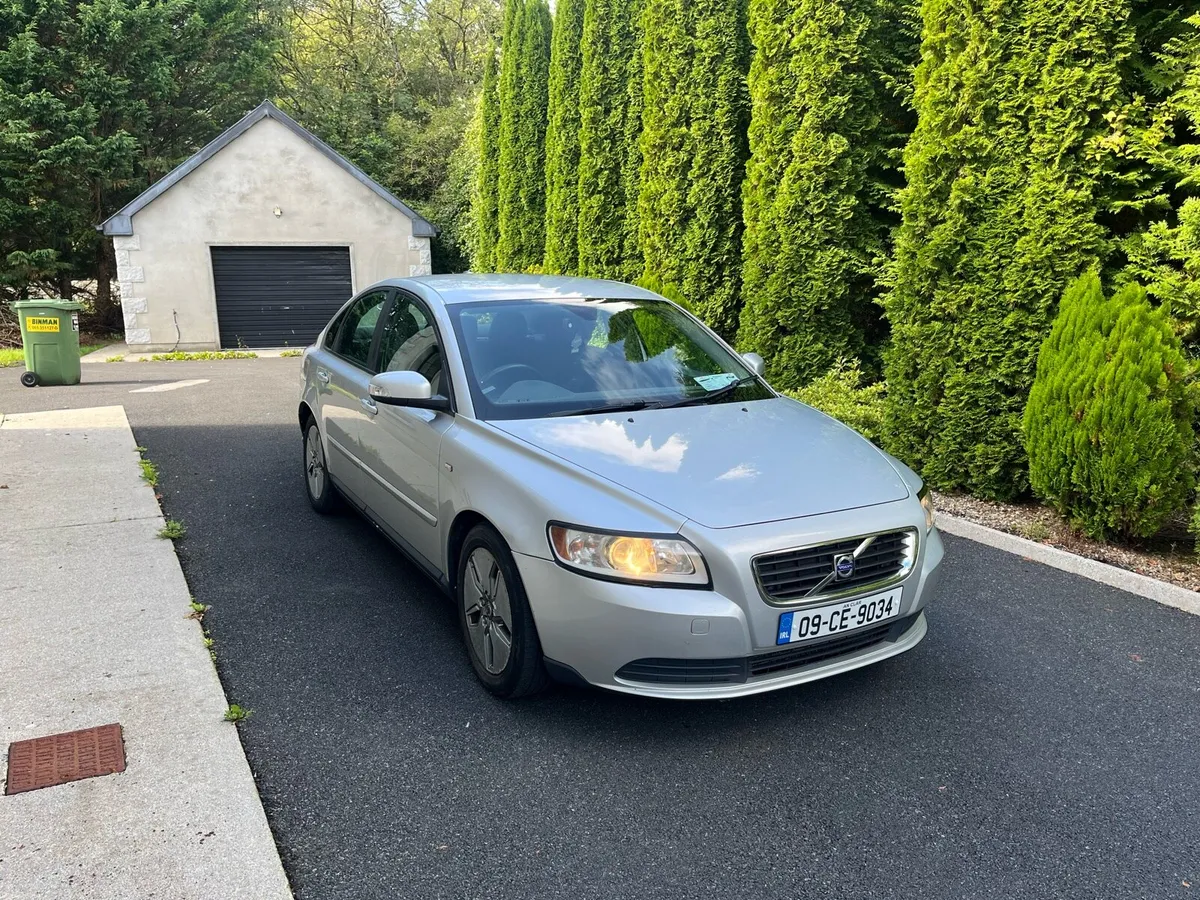2009 Volvo S40 - Image 1