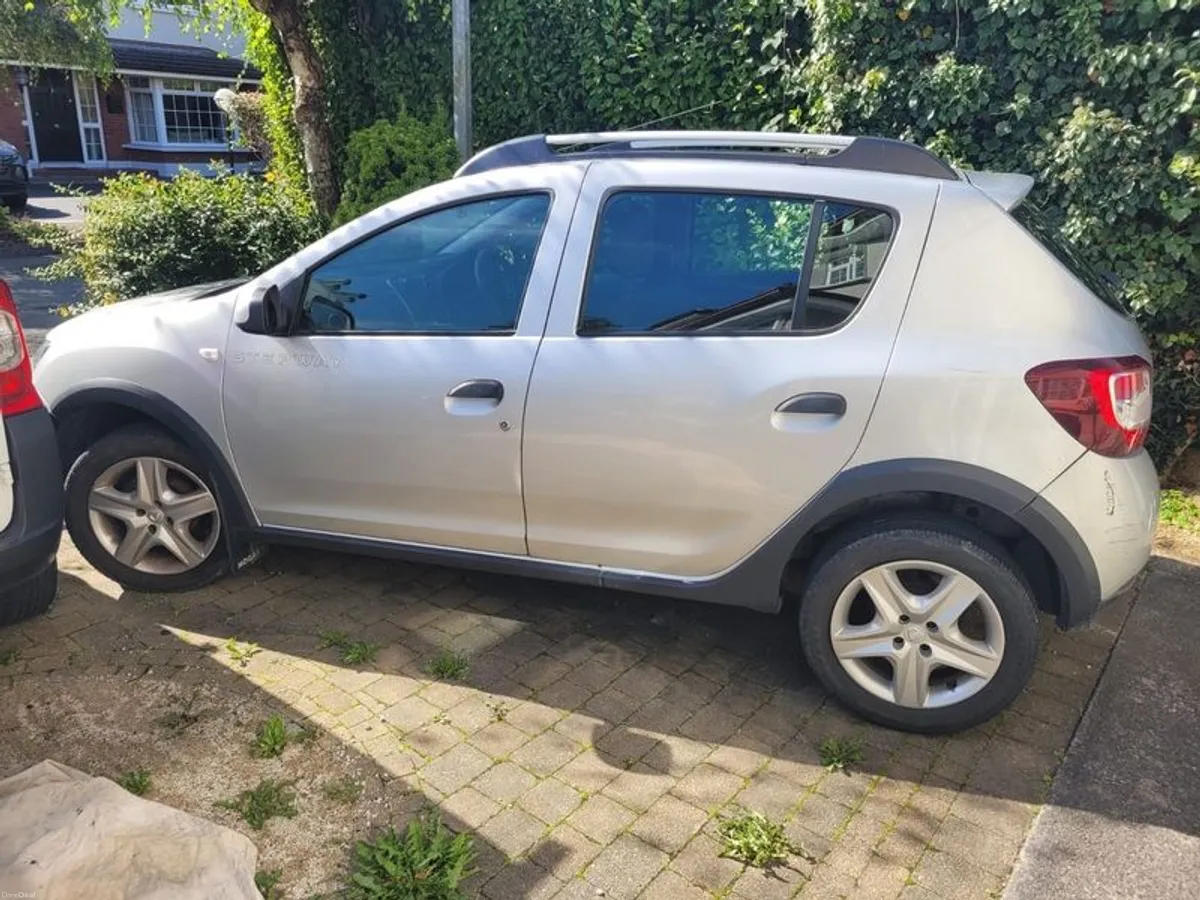 2015 Dacia Sandero Stepway - Image 2