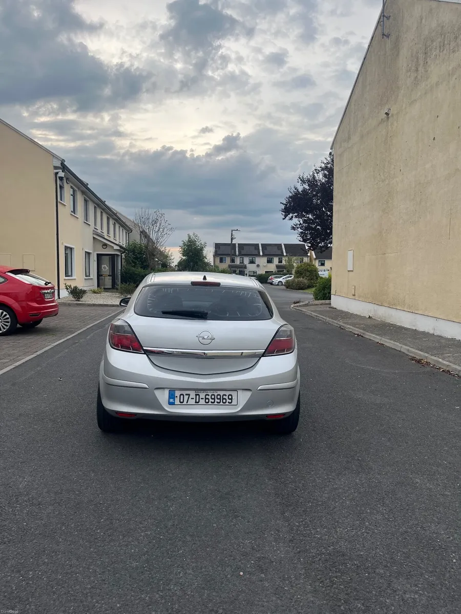 Opel Astra 2007 - Image 2