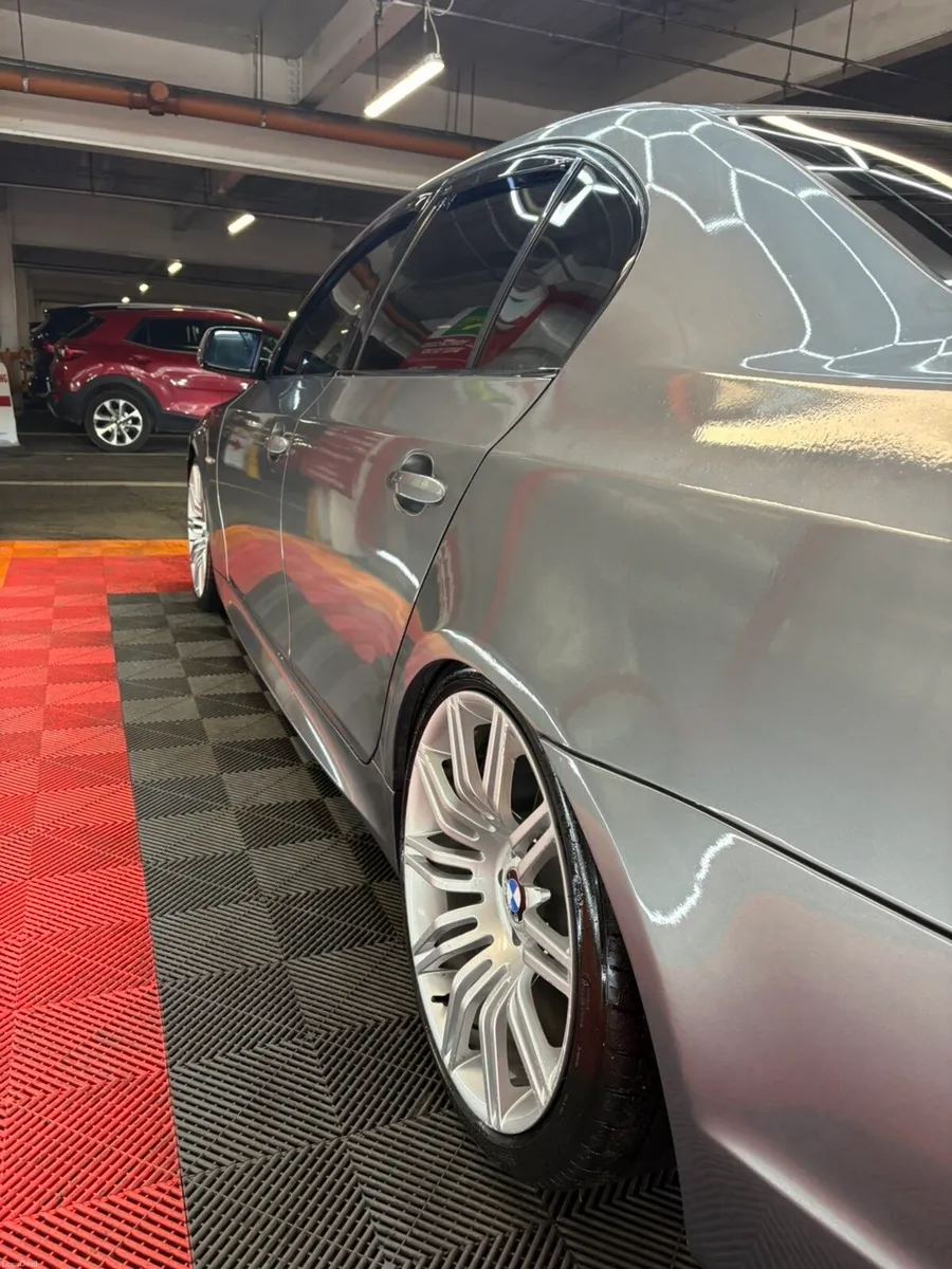 BMW E60 520d 2008 - Image 4