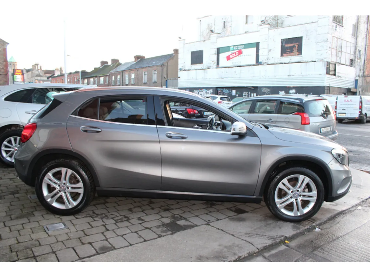 162 Mercedes GLA Automatic - Image 1