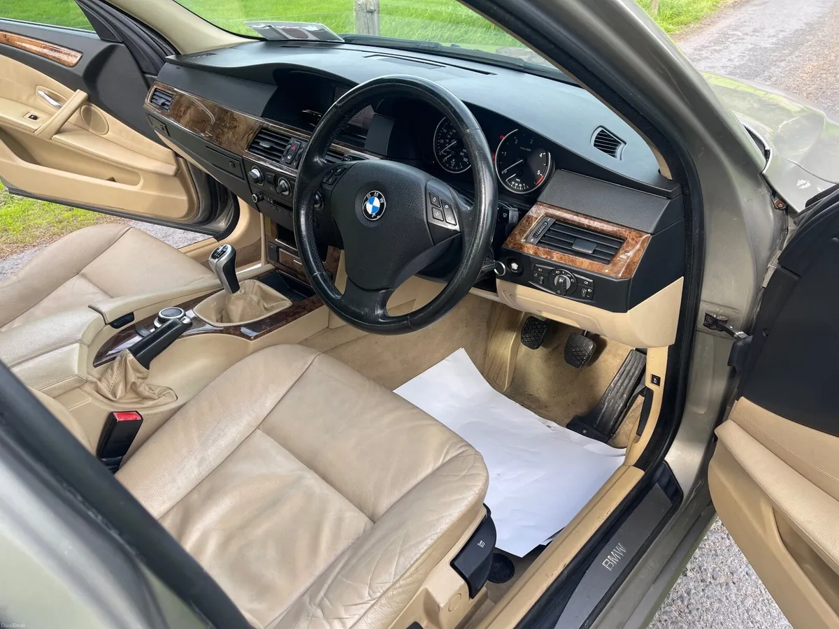 BMW 5-Series 2008 - Image 4