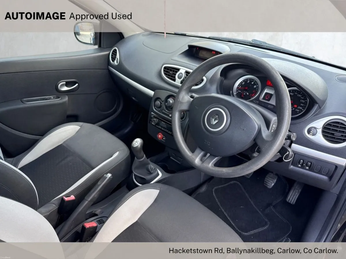Renault Clio 1.2 16V ETHANOL ROYALE ECO - Image 5