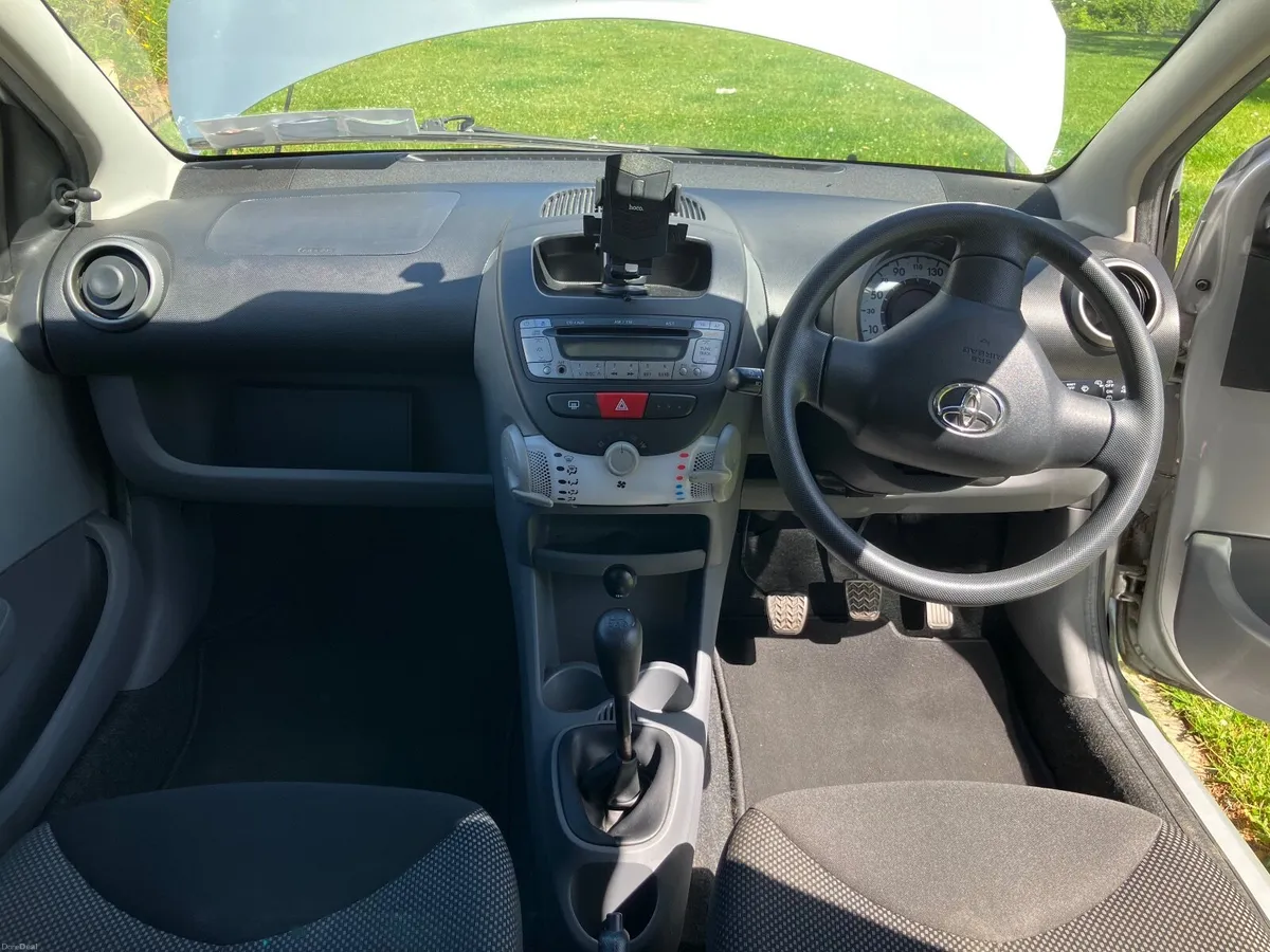Toyota Aygo 2010 - Image 5