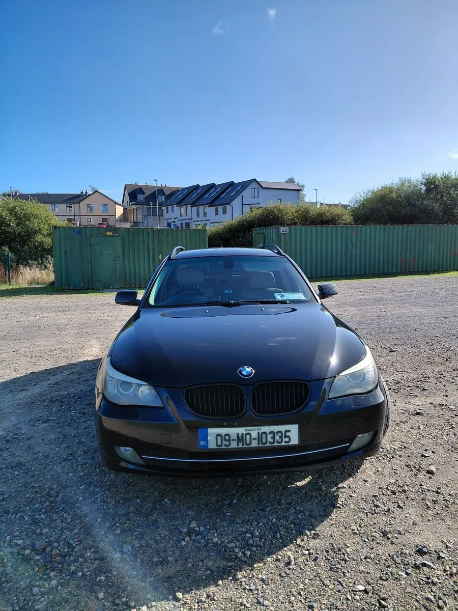 BMW 5-Series 2009 - Image 6